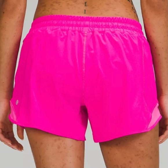 NWT LULULEMON Hotty Hot LR Shorts 4” *Lined - Picture 2 of 5
